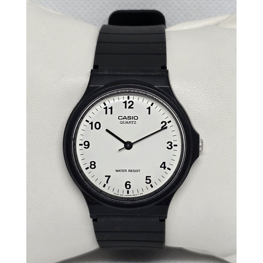 CASIO 1330 MQ-24 Black Tone White Dial Analog Unisex Watch New Battery 14